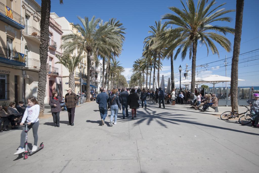 Hostal Badalona Buitenkant foto