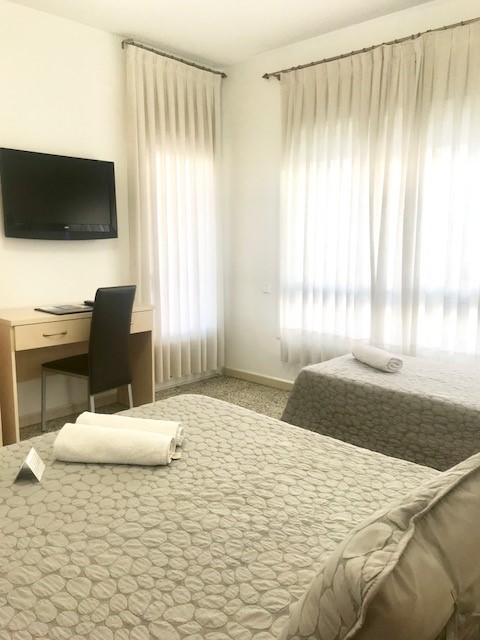 Hostal Badalona Buitenkant foto